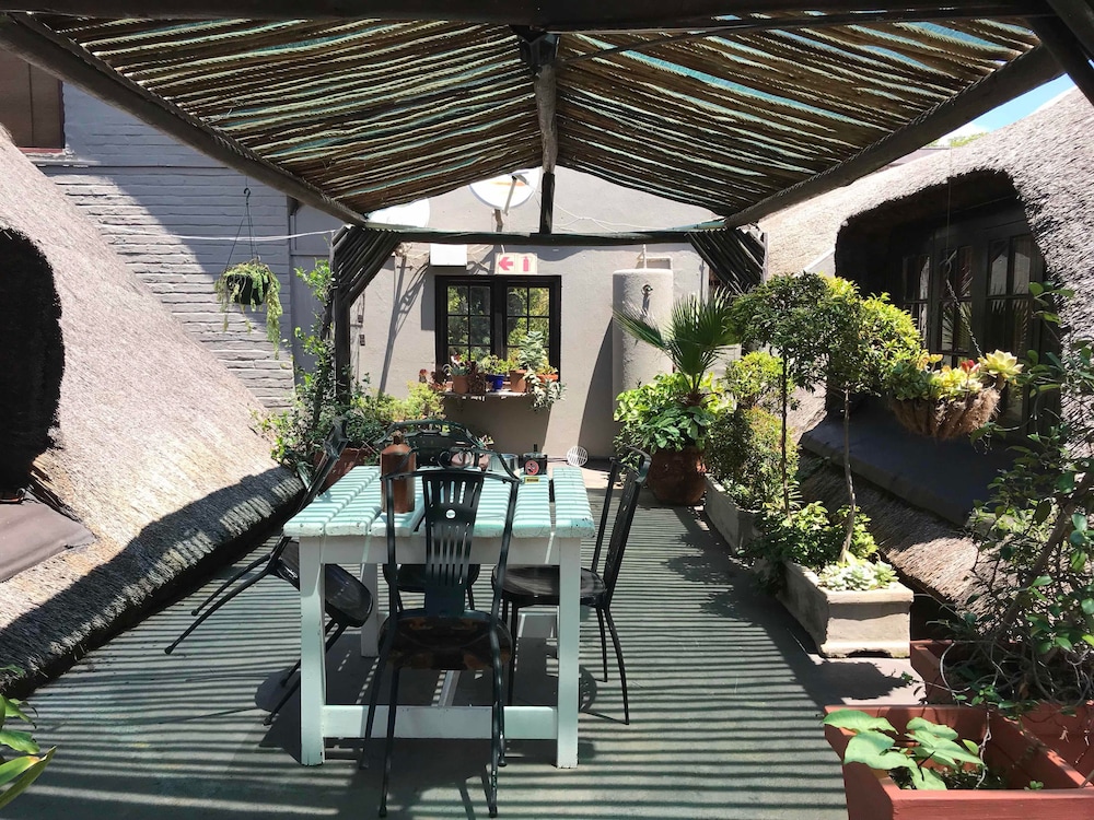 Waterhouse Guest Lodges 202 Lawley Street