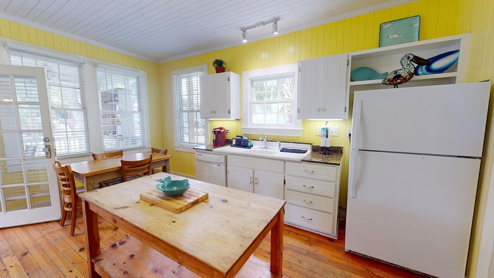 Old Magnolia House by Tybee Vacation Rentals