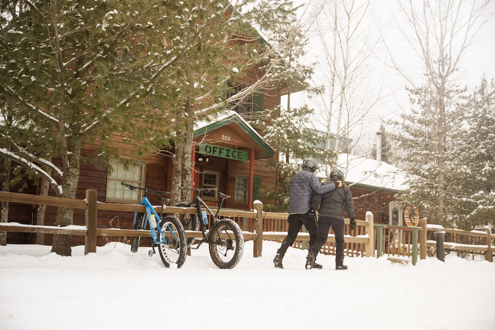 Skyport Lodge