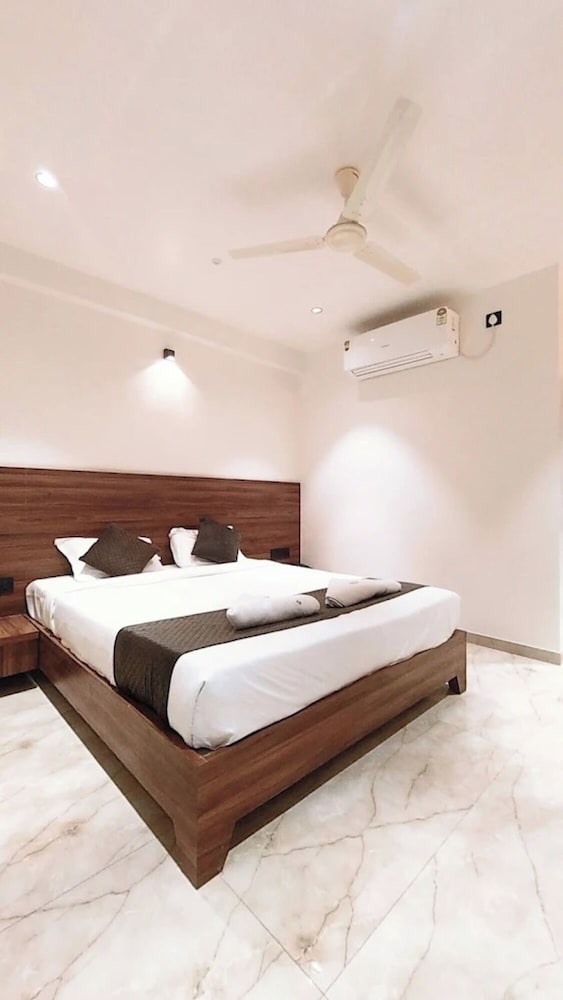 Aatithya Residency