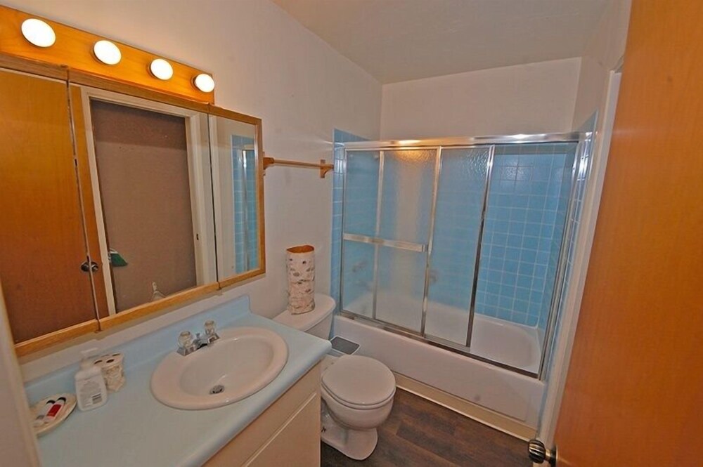 357 Ala Wai Blvd, Unit 209 3 Bedroom Condo