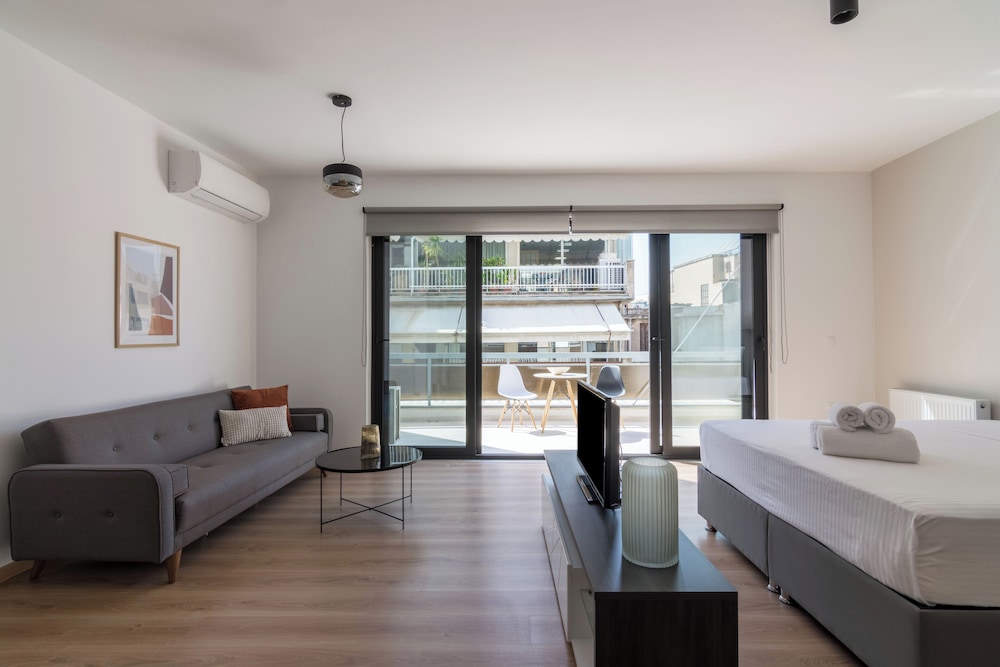 Leochares Lifestyle Apartments