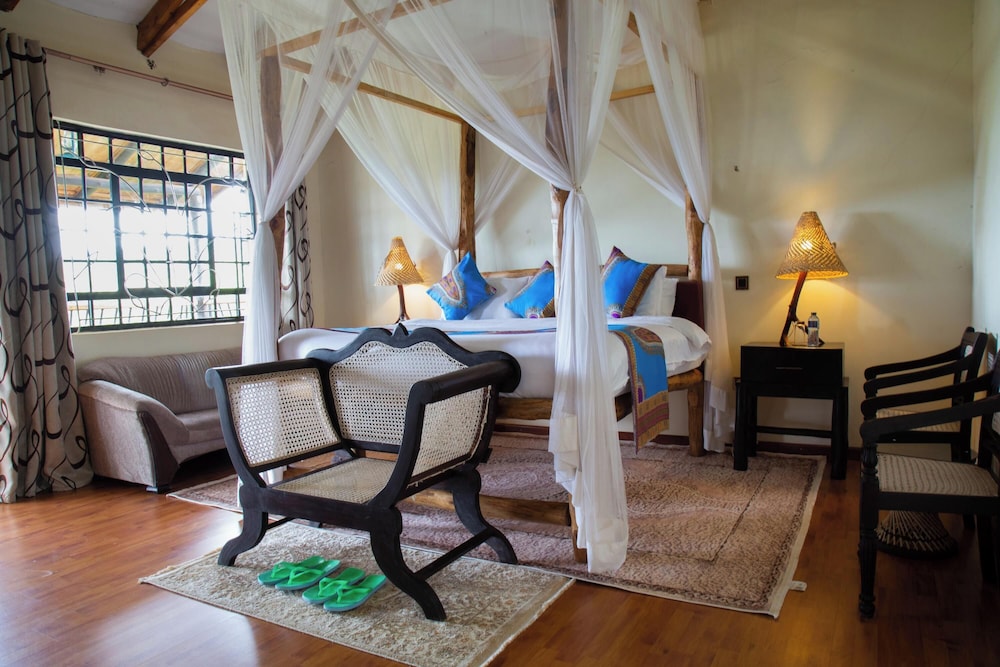 Saba House & Lodges