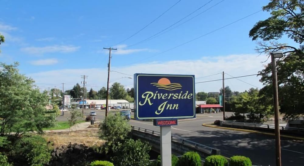 Albany Vacations - Riverside Inn Dallas - Property Image 1