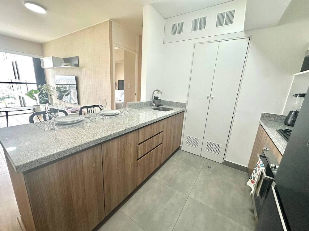 Modern 1BR on J Prado Board San Isidro