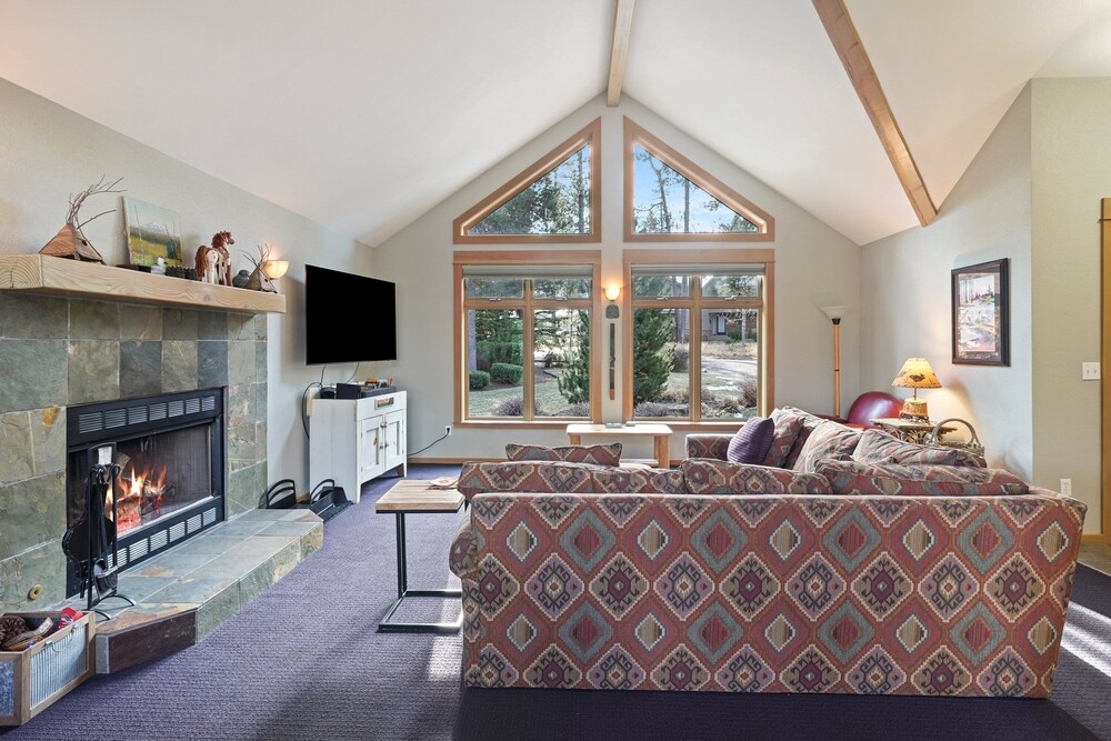 28 Big Leaf 3 Bedroom Home
