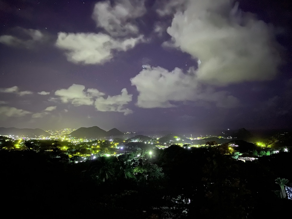 Hummingbird Villa - Tropical 3 bedroom Villa with Panoramic Views 3 Home by RedAwning view 5