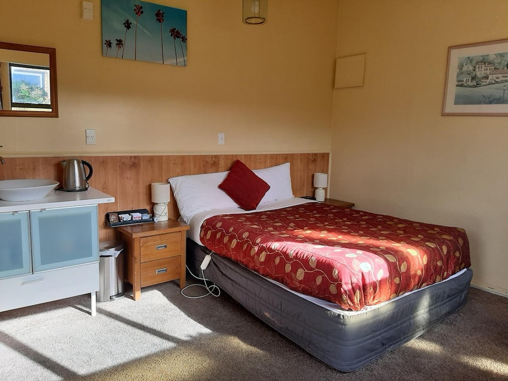 Avana Suites