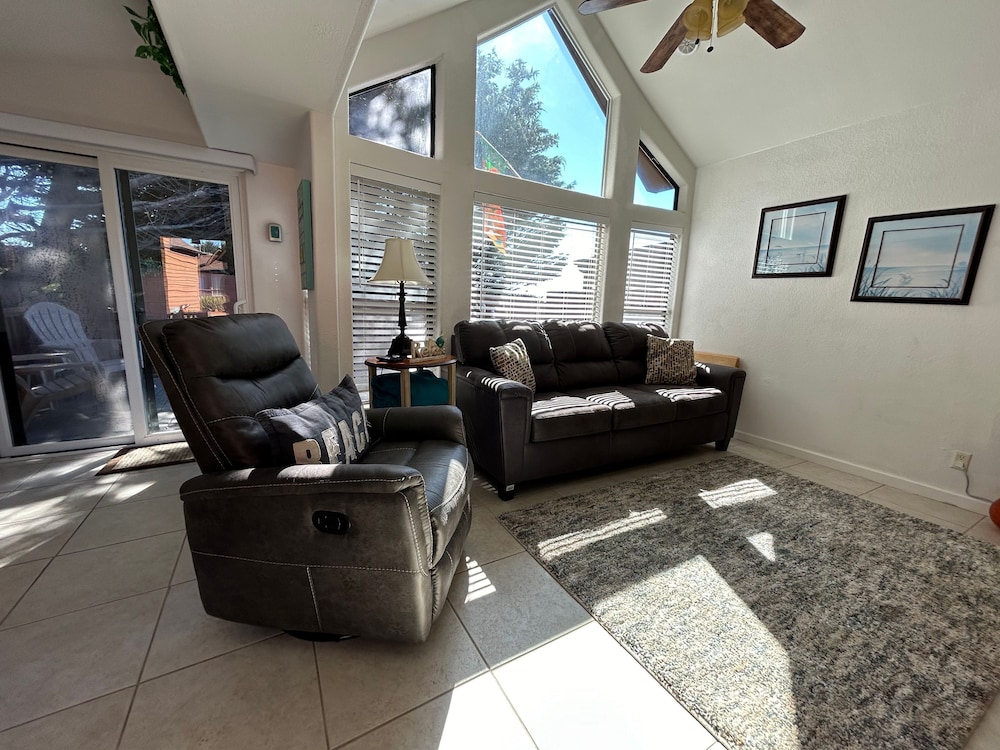 Oceanview Cabin 18 With Private Jacuzzi