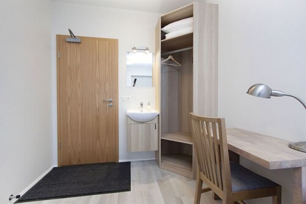 Kef Guesthouse by Keflavík airport