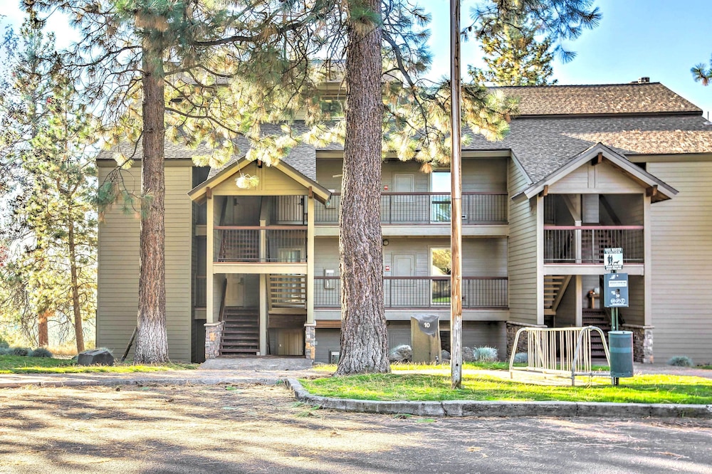 Breathtaking Bend Condo w/ Resort Amenities! view 5