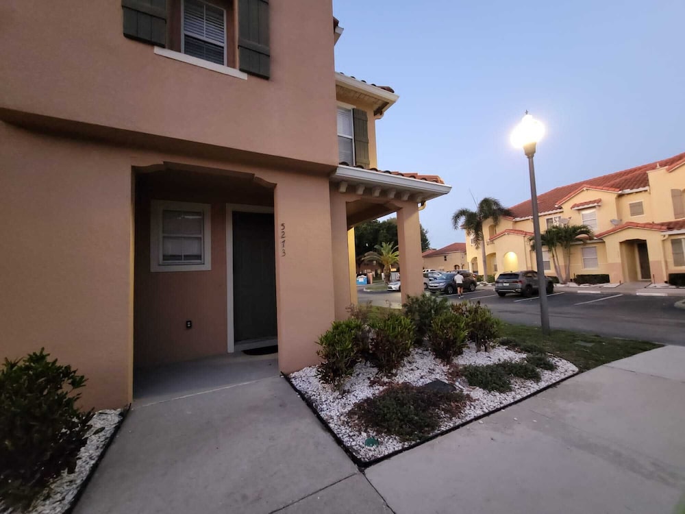 Shv1165ha - 3 Bedroom Townhome In Paradise Cay, Sleeps Up To 6, Just 4 Miles To Disney