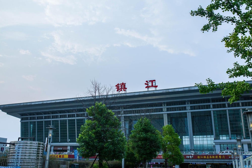 Metropolo Zhenjiang Railway Station Wanda Square