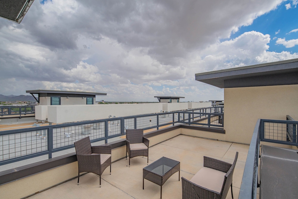 ROVE LIVING/KB - Scottsdale Grand