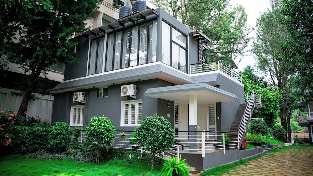 Thavika Silverwood Residence Yelagiri