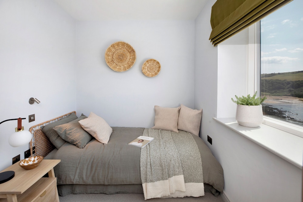 Bovisand Harbour by Smart Welcomes
