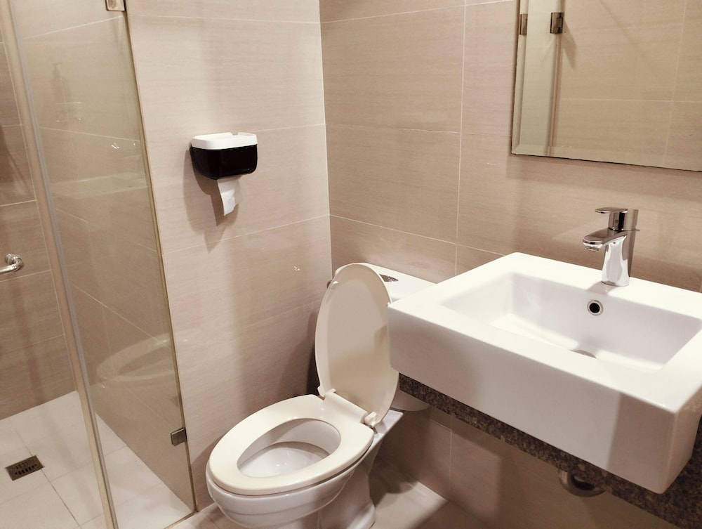 NAIA Manila Airport - Newport Residences