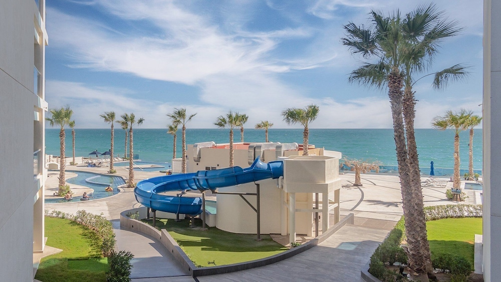 Sensational 2 Bedroom Condominium
