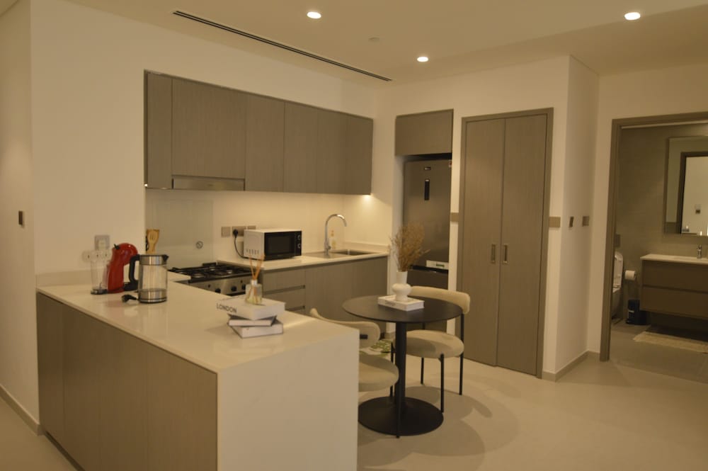 Luxury 1BR 5 star Apt Burj Khalifa View