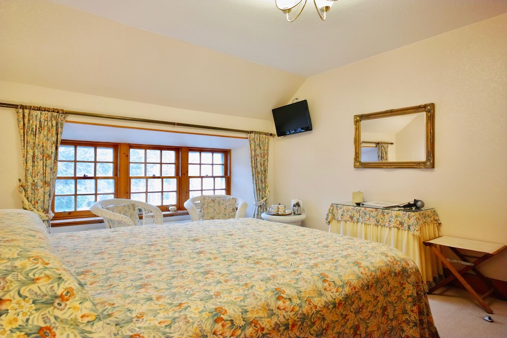 Scourie Lodge B&B and Gardens view 4