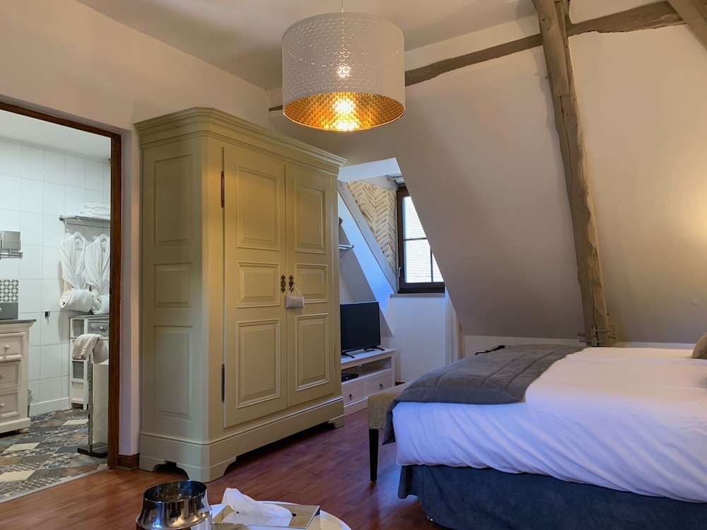 Le Noyer Residence - Property Image 21