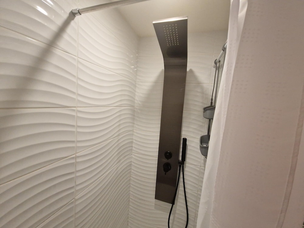 Apartment With Swimming Pool, Wifi