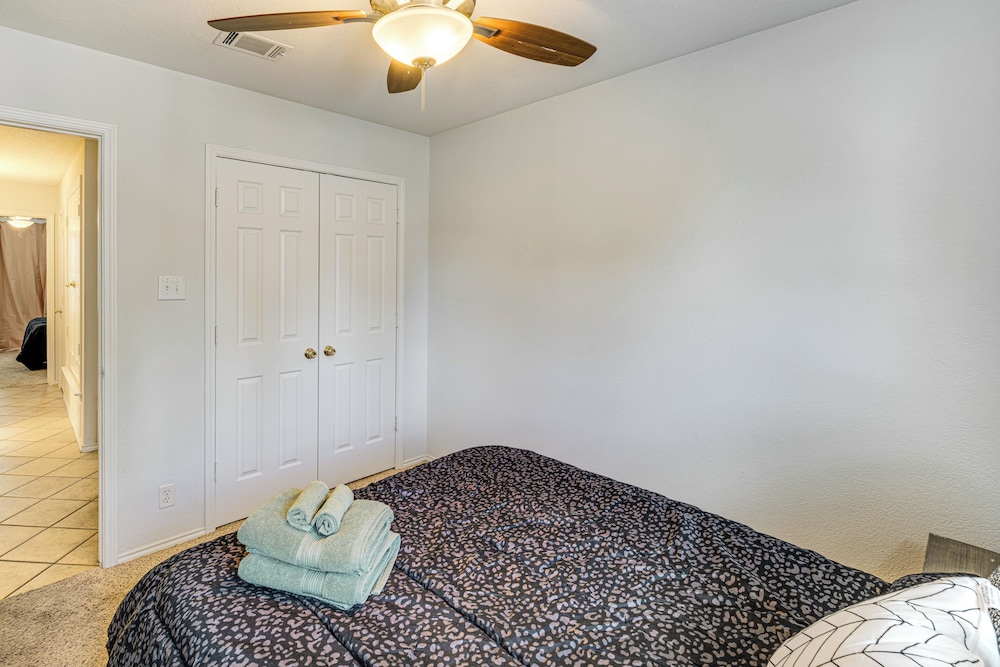 1 Mi to Denton Square: Family Home w/ Fenced Yard!