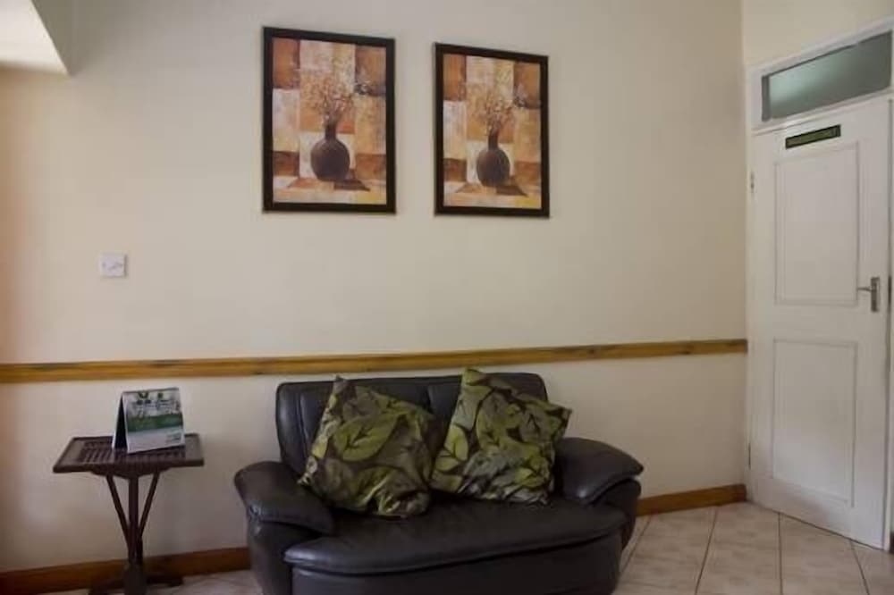 Annie's Lodge Blantyre