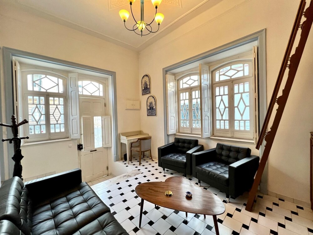 OLH O Historical House by Homing view 4