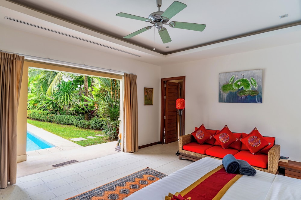 Exotic Pool Villa Solandra in Bangtao