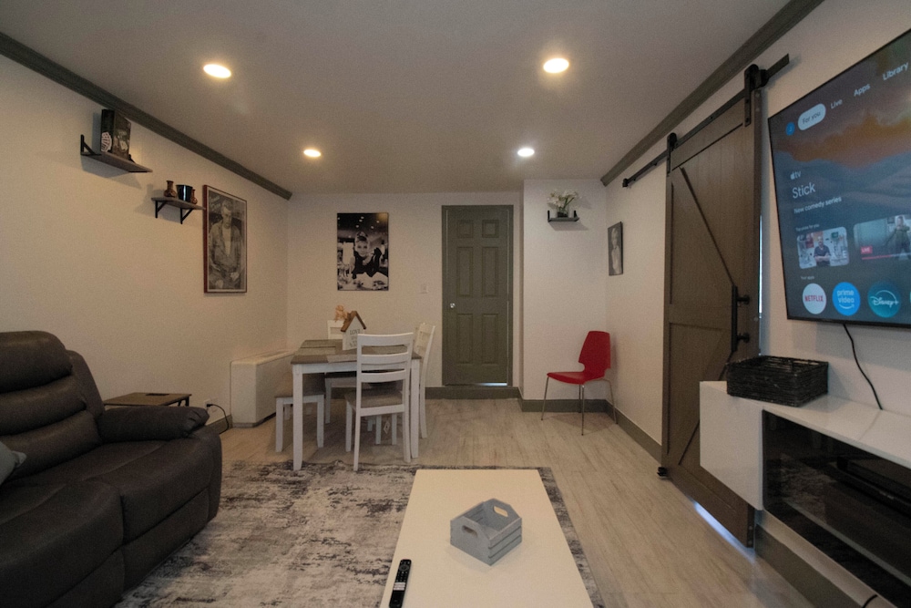 Modern 3BR Condo - Heart of ATL