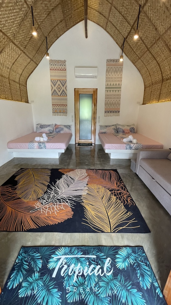 Footprints Beach Resort 26