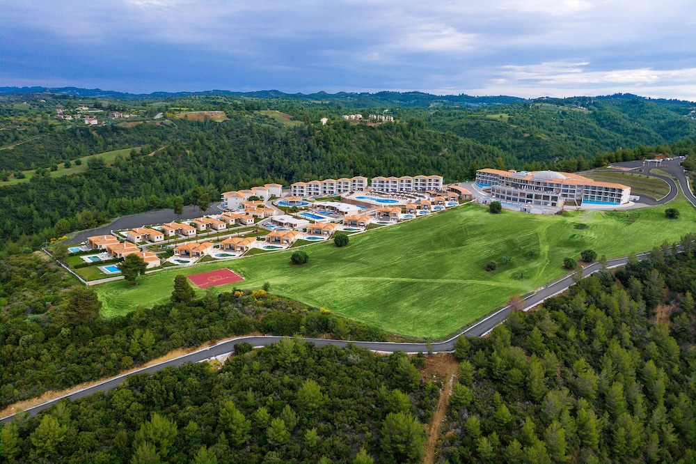 Hotel Ajul Luxury Hotel & Spa Resort, a Registry Collection Hotel - Image 1