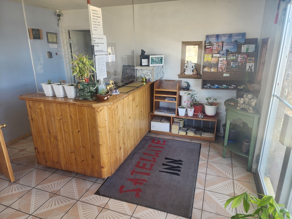 Satellite Inn
