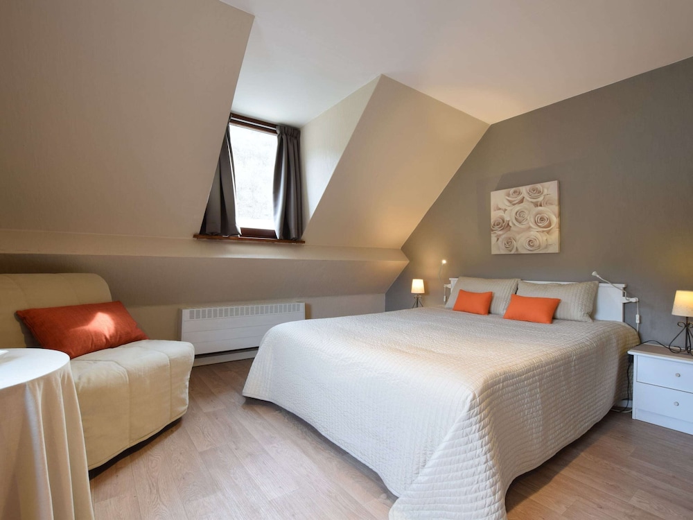 Cozy Family Holiday Home view 5