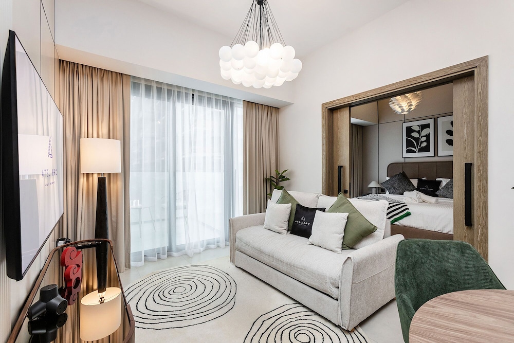 Stylish 1BR Apartment at Golf Gate