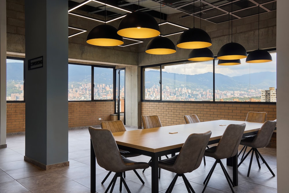30 Living Suites