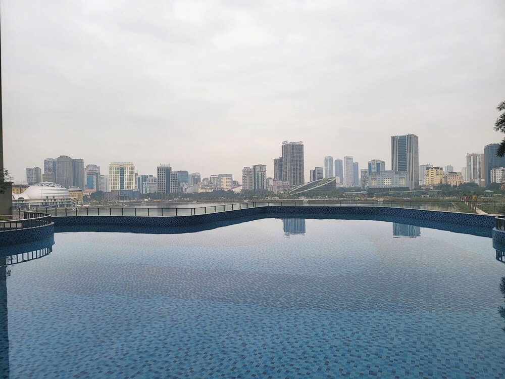 Daniel Homes - Vinhomes SkyLake Luxury