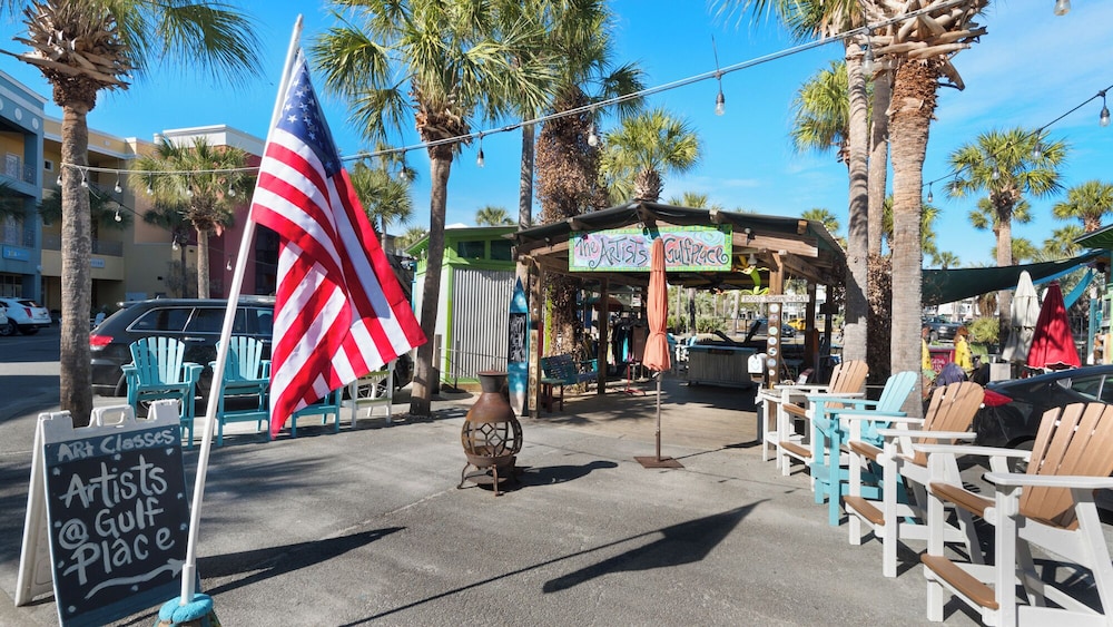 5BR Getaway w/ Private Pool, Golf Cart, 4 Bikes & 30A Convenience!