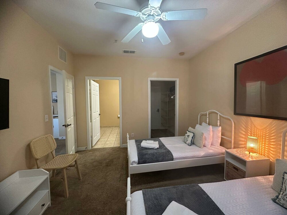 Cozy Condo Just a few Minutes From Disney