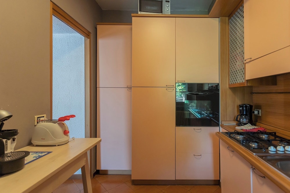Front Lake Apartment With Private Funicular by Rent all Como