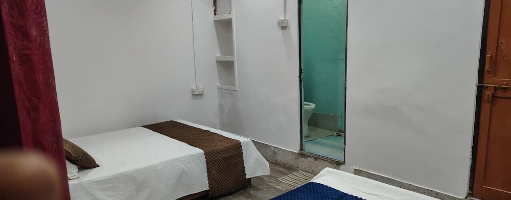 Ayodhya Cantt Palace & Restaurant