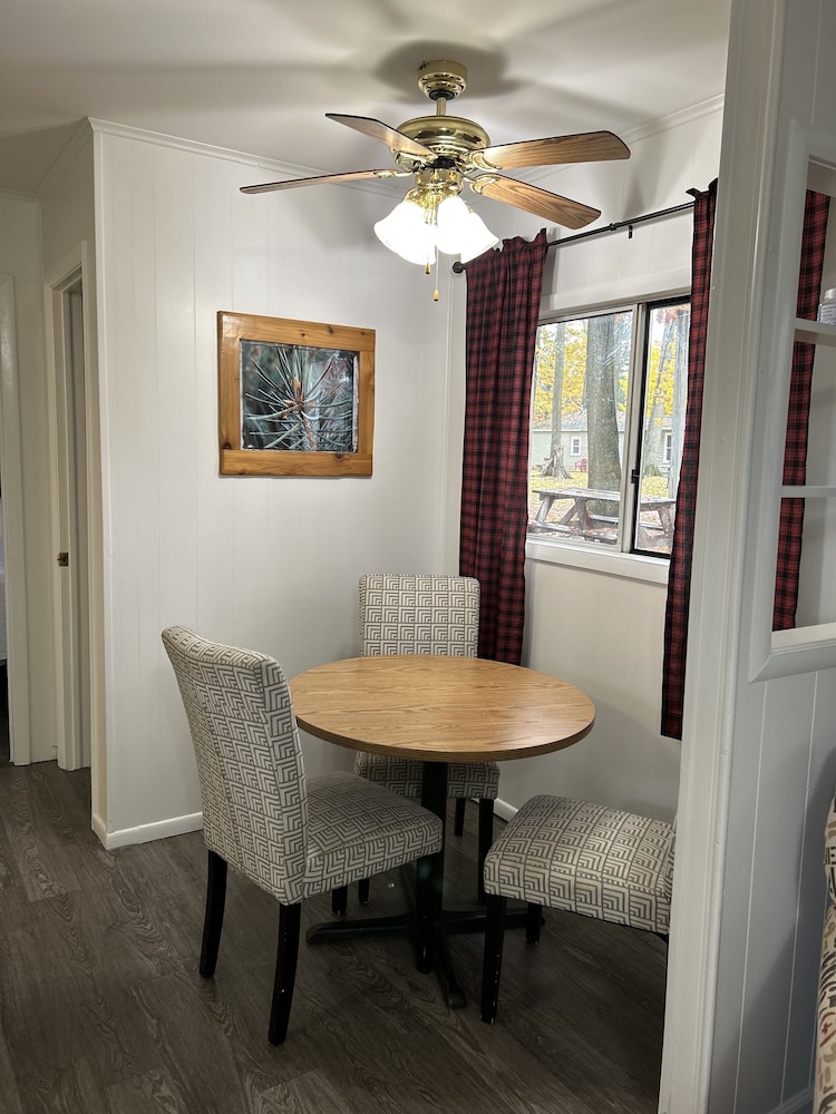 Cadillac Vacations - Hidden Haven Cottages - Property Image 2