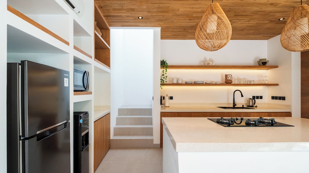 Loona Palm Villas by Villa Finder