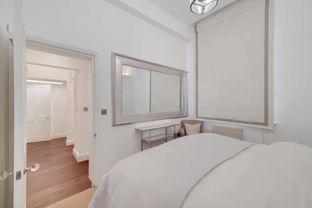 The Knightsbridge Residences