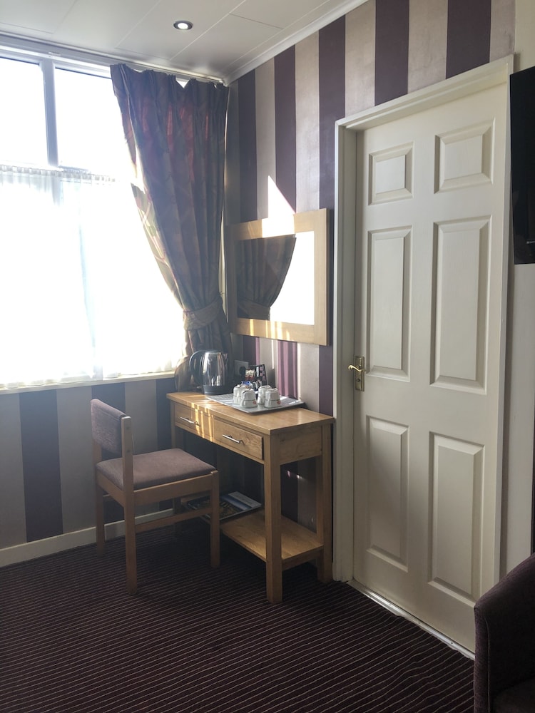 The Dog and Partridge Country Inn