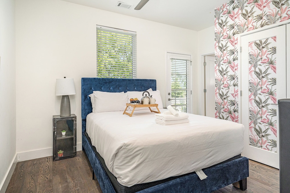 Verde Heights-sleeps 12-in Cumberland Heights