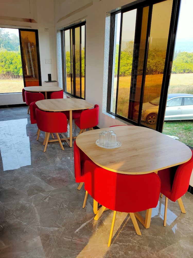 Shobha Farmhouse