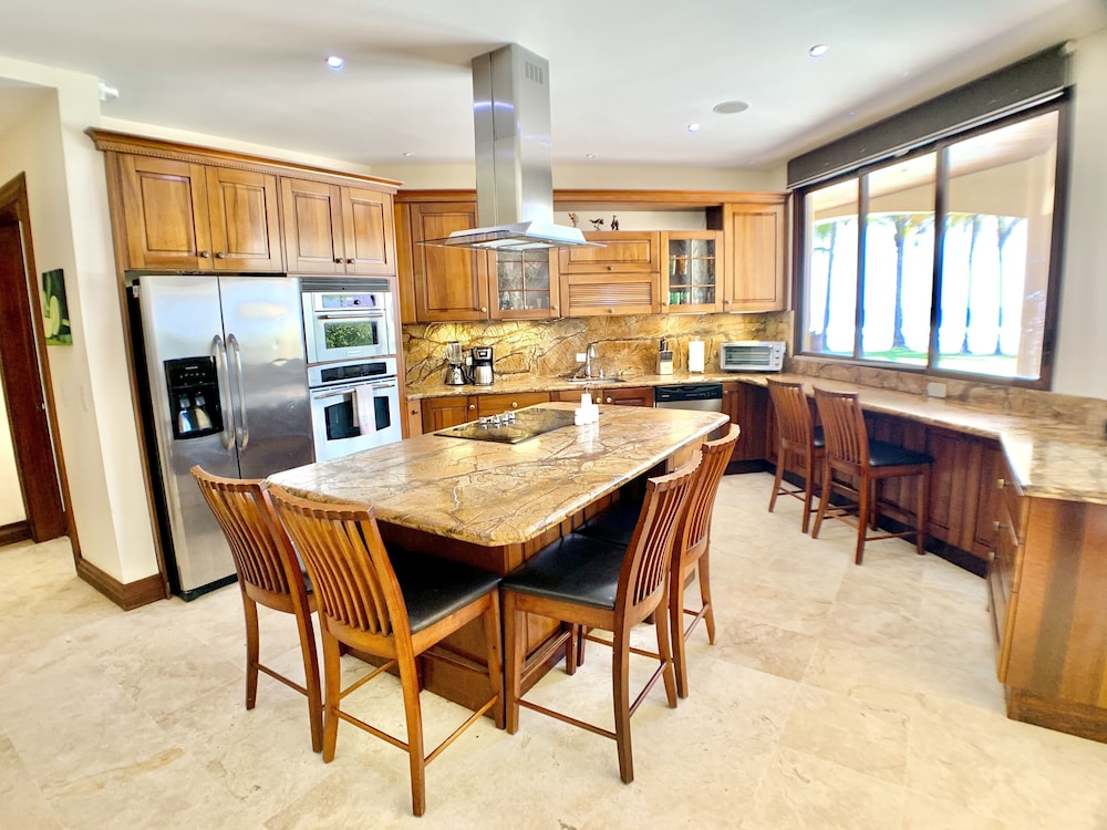 Luxury Villa on The Beach - Hermosa Palms 10A