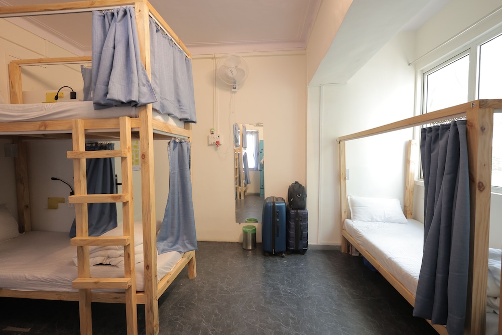 Locomo Hostel Mini - 9 mins from airport